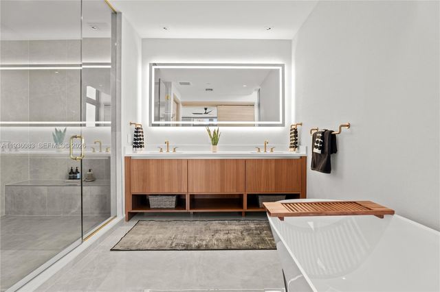 515 Valencia Ave 403, Coral Gables, FL 33134