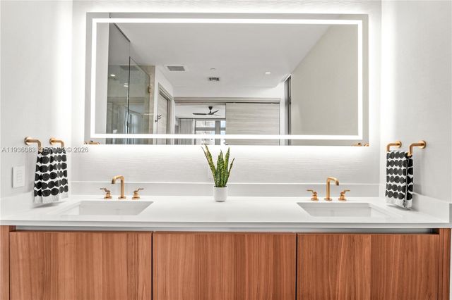 515 Valencia Ave 403, Coral Gables, FL 33134