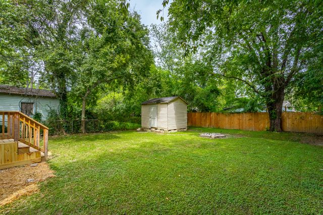 1014 Lee Avenue, Rossville, GA 30741