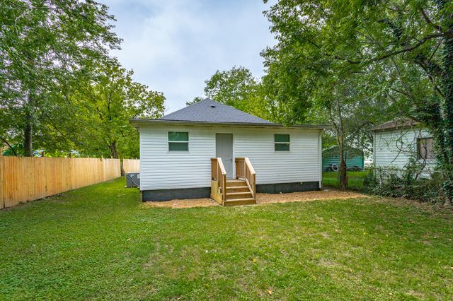 1014 Lee Avenue, Rossville, GA 30741