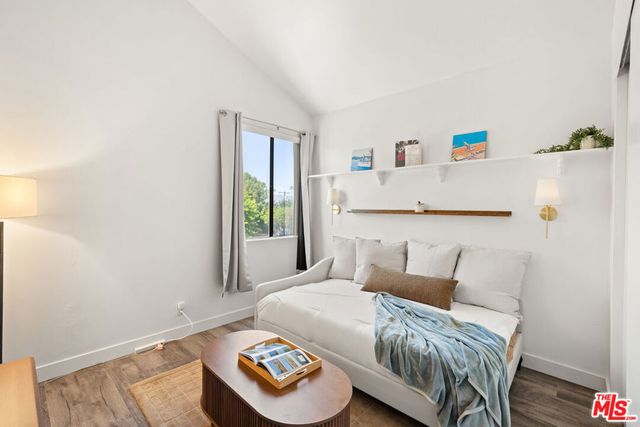 7211 Cozycroft Avenue 50, Winnetka, CA 91306