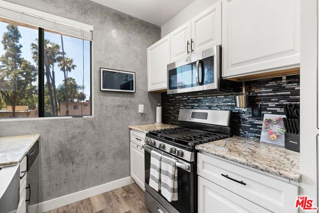 7211 Cozycroft Avenue 50, Winnetka, CA 91306