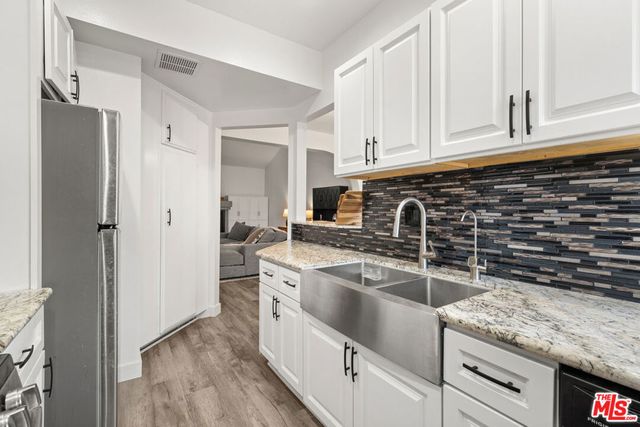 7211 Cozycroft Avenue 50, Winnetka, CA 91306