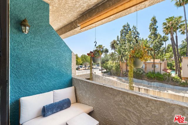7211 Cozycroft Avenue 50, Winnetka, CA 91306