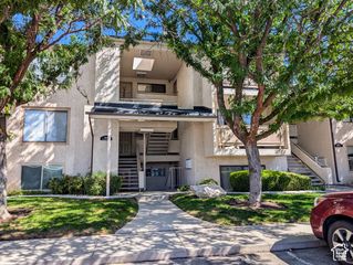 931 E CREEK HILL LN #11, Midvale, UT 84047