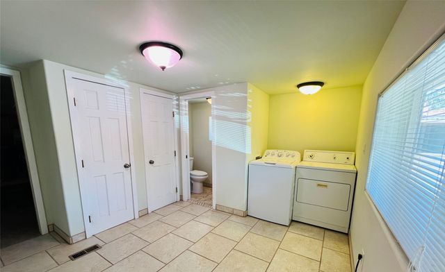 6487 Calle Kryshanna, Santa Fe, NM 87507