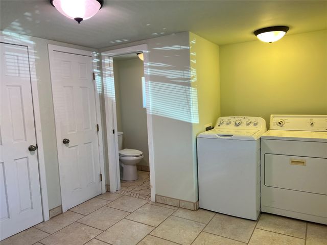 6487 Calle Kryshanna, Santa Fe, NM 87507