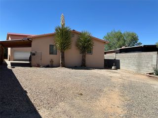 6487 Calle Kryshanna, Santa Fe, NM 87507