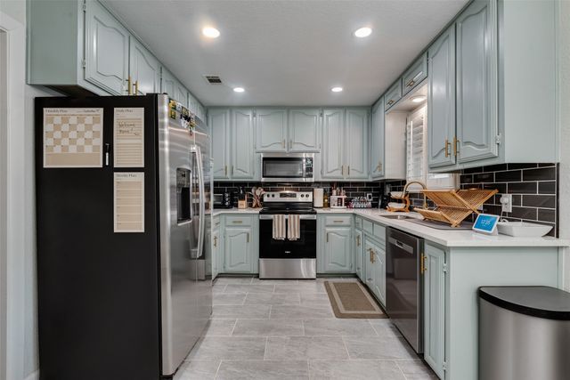 6725 Greenacres Drive, North Richland Hills, TX 76182