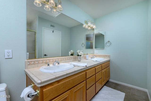 40218 Village 40, Camarillo, CA 93012