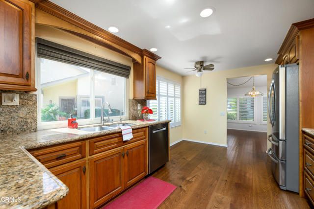 40218 Village 40, Camarillo, CA 93012