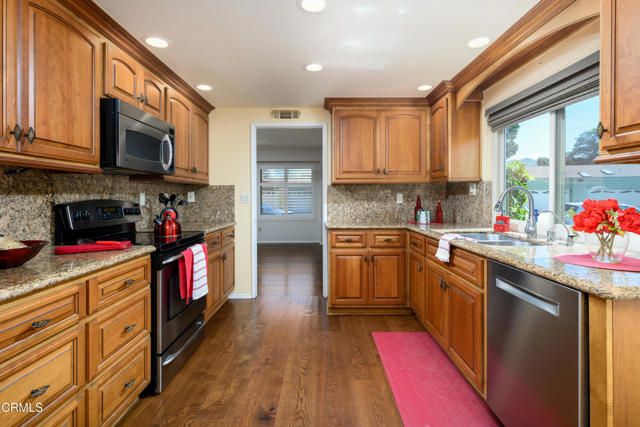 40218 Village 40, Camarillo, CA 93012