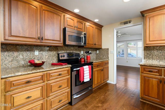 40218 Village 40, Camarillo, CA 93012