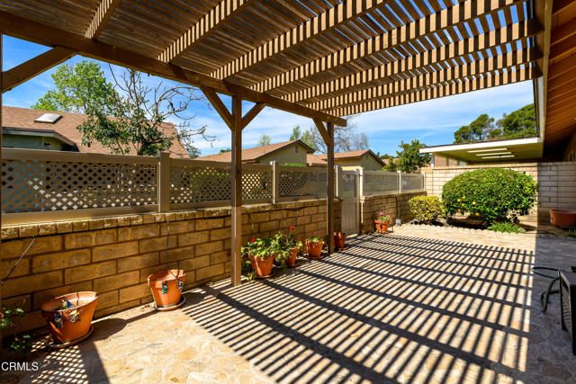 40218 Village 40, Camarillo, CA 93012