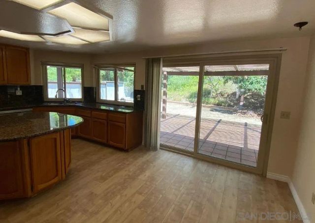 12592 Heatherfield Ln, San Diego, CA 92128