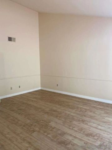 12592 Heatherfield Ln, San Diego, CA 92128