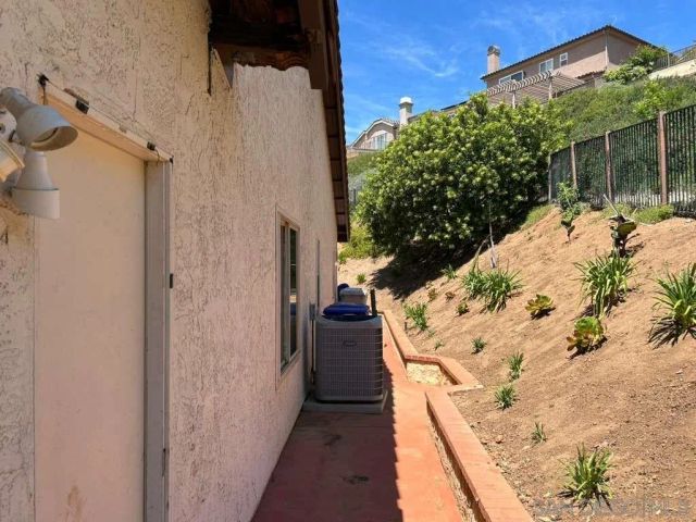 12592 Heatherfield Ln, San Diego, CA 92128