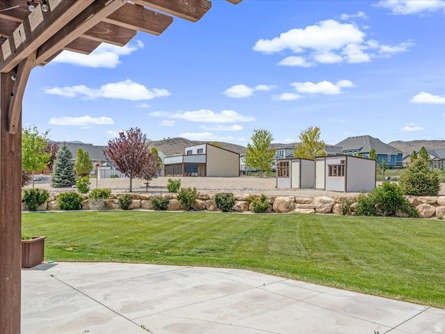 1627 E LAKEVIEW LN, Eagle Mountain, UT 84005