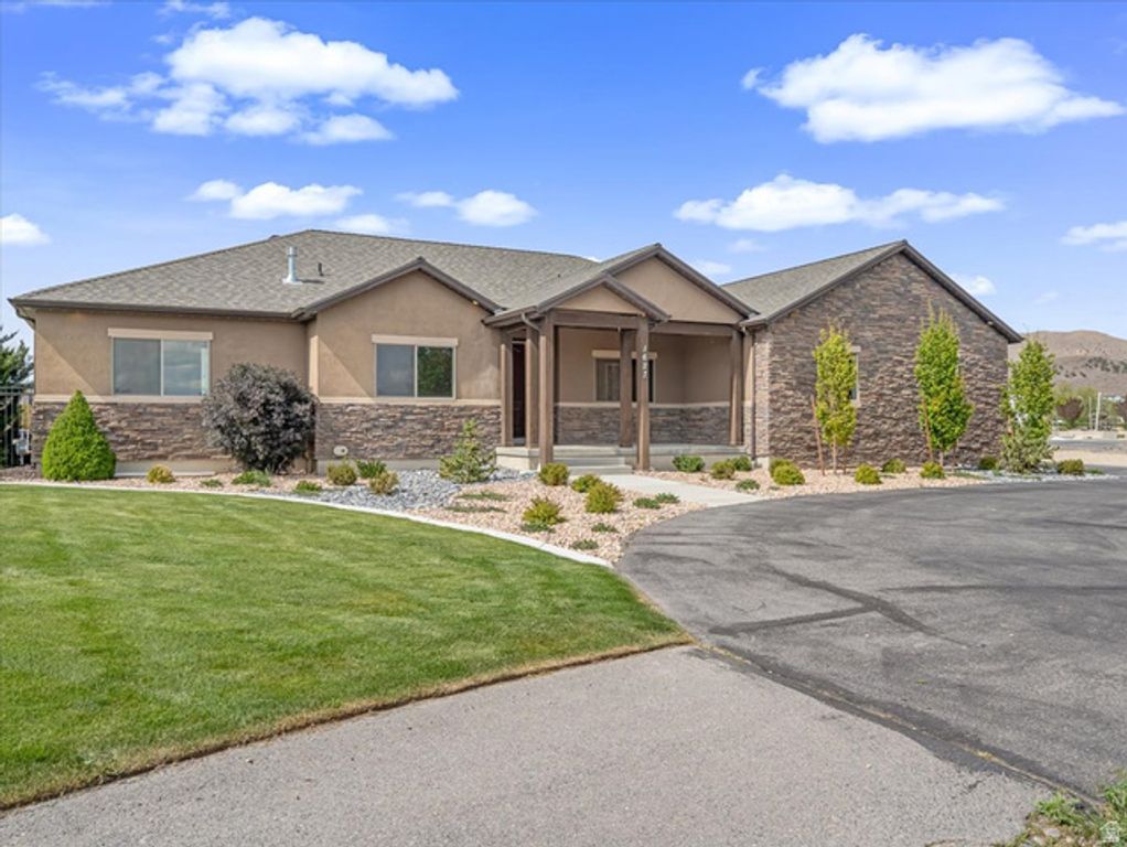 1627 E LAKEVIEW LN, Eagle Mountain, UT 84005