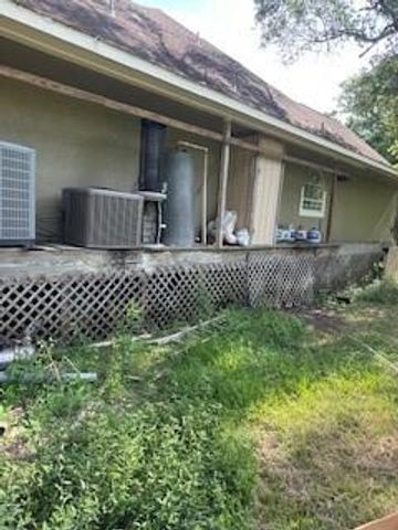 7207 County Road 194, Alvin, TX 77511