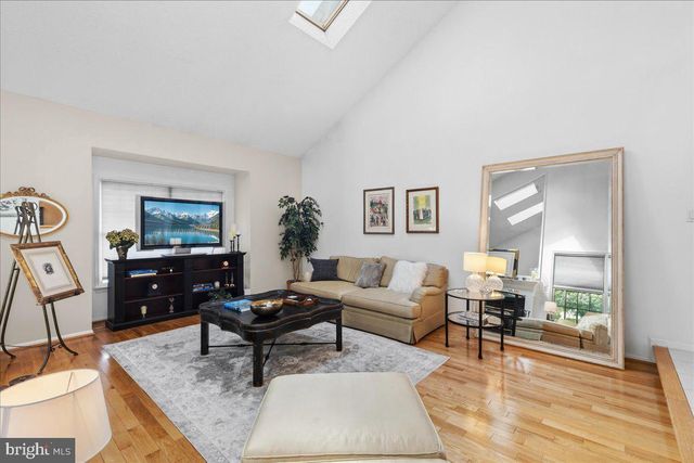 57 W COUNTRYSIDE DRIVE DR, Princeton, NJ 08540