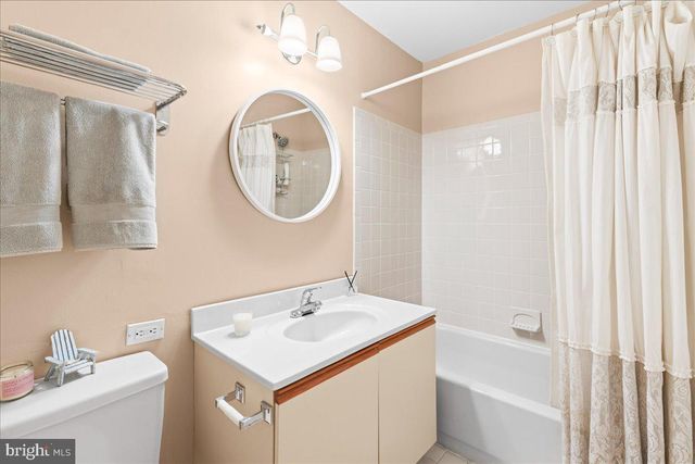 57 W COUNTRYSIDE DRIVE DR, Princeton, NJ 08540