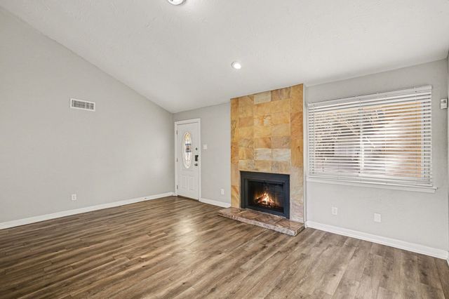 1606 Hawthorne Drive, Arlington, TX 76012