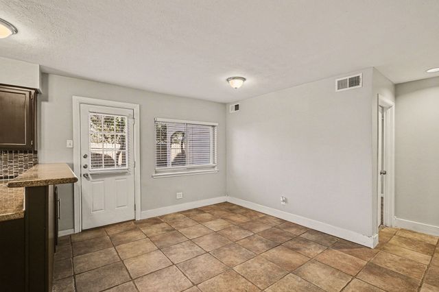 1606 Hawthorne Drive, Arlington, TX 76012