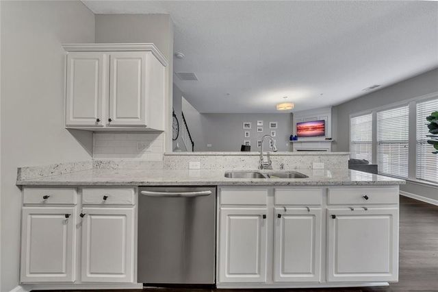 254 Regent Square, Woodstock, GA 30188