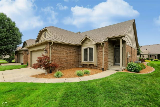 748 Cottage Lane, Greenwood, IN 46143