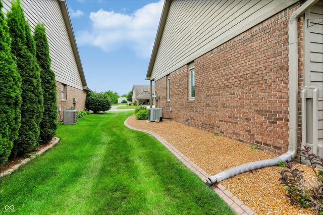 748 Cottage Lane, Greenwood, IN 46143
