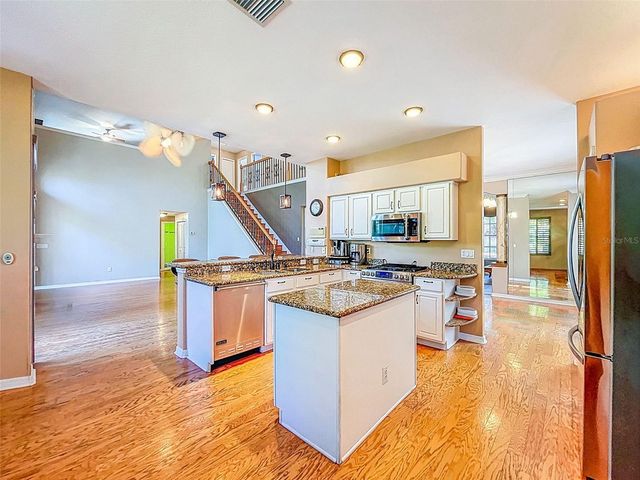 1858 LONGVIEW LN, Tarpon Springs, FL 34689