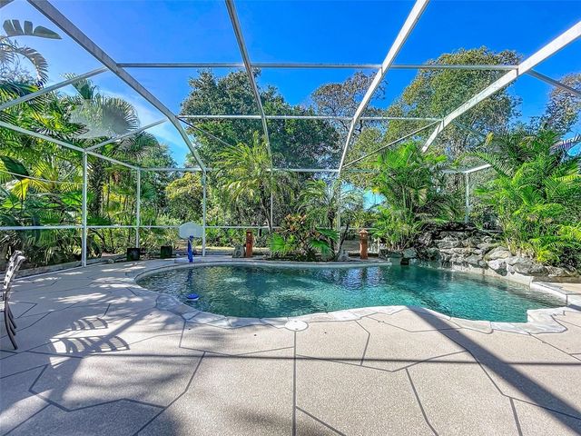 1858 LONGVIEW LN, Tarpon Springs, FL 34689