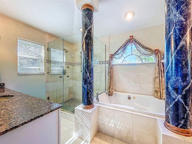 1858 LONGVIEW LN, Tarpon Springs, FL 34689