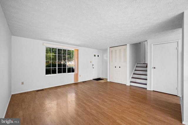 9715 WATER OAK DR, Fairfax, VA 22031