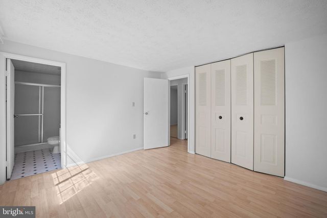 9715 WATER OAK DR, Fairfax, VA 22031