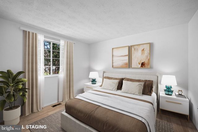 9715 WATER OAK DR, Fairfax, VA 22031