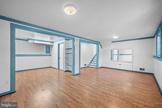9715 WATER OAK DR, Fairfax, VA 22031