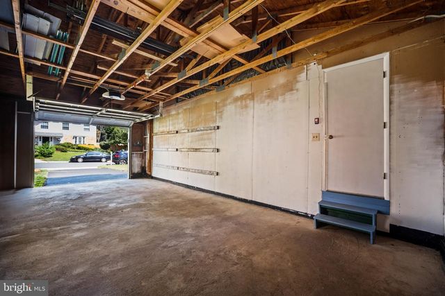 9715 WATER OAK DR, Fairfax, VA 22031