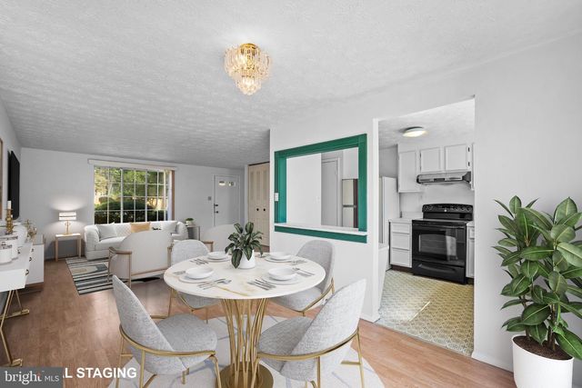 9715 WATER OAK DR, Fairfax, VA 22031