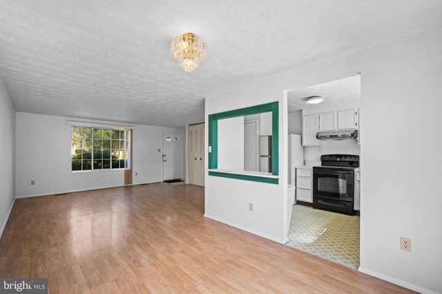 9715 WATER OAK DR, Fairfax, VA 22031