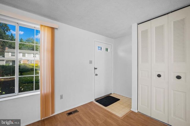 9715 WATER OAK DR, Fairfax, VA 22031