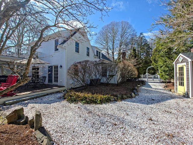 552 Main St, Barnstable, MA 02635
