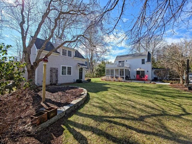 552 Main St, Barnstable, MA 02635