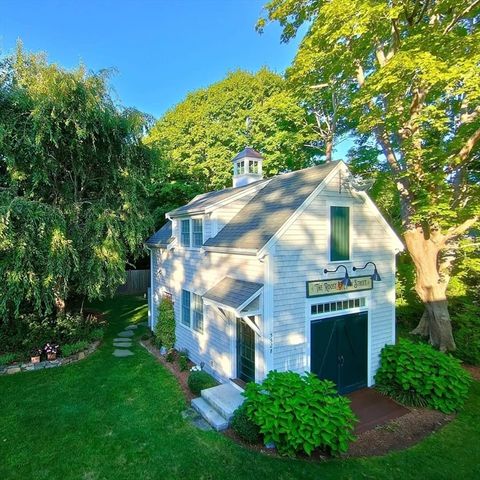 552 Main St, Barnstable, MA 02635