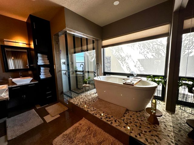 300 CATFISH Road, Elephant Butte, NM 87935