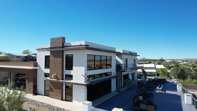 300 CATFISH Road, Elephant Butte, NM 87935