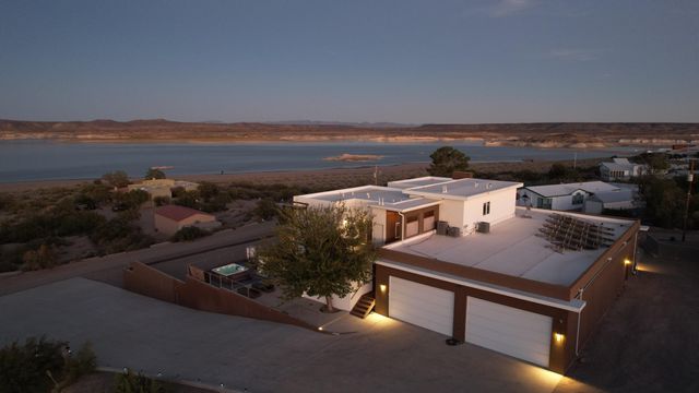 300 CATFISH Road, Elephant Butte, NM 87935