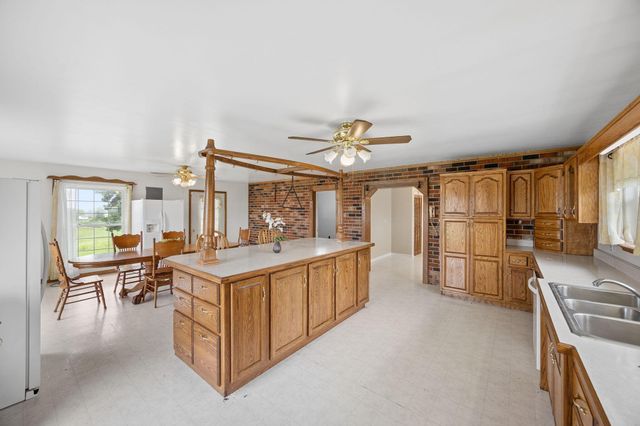 4431 Riggs Road, Pikeville, TN 37367