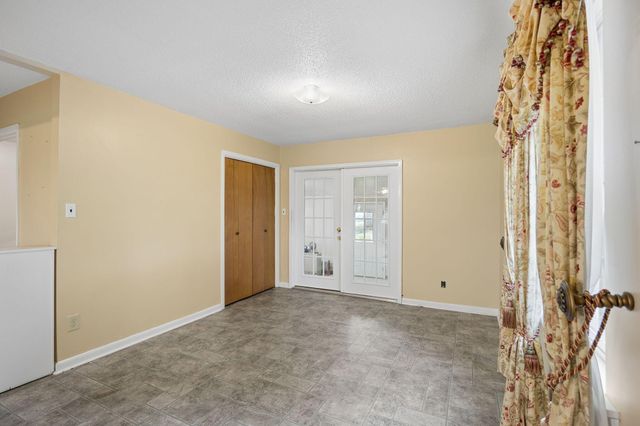 4431 Riggs Road, Pikeville, TN 37367
